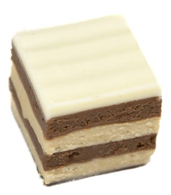 PUUR-Bonbon-Hazelnootamandepraline-01